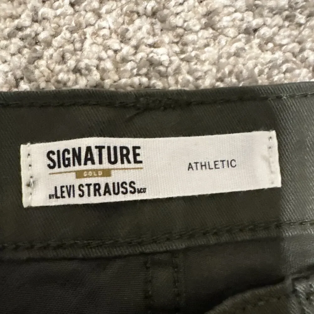 NEW Signature 34x32 Levi's Strauss & Co. Gold Label Athletic Tech Jeans Olive
